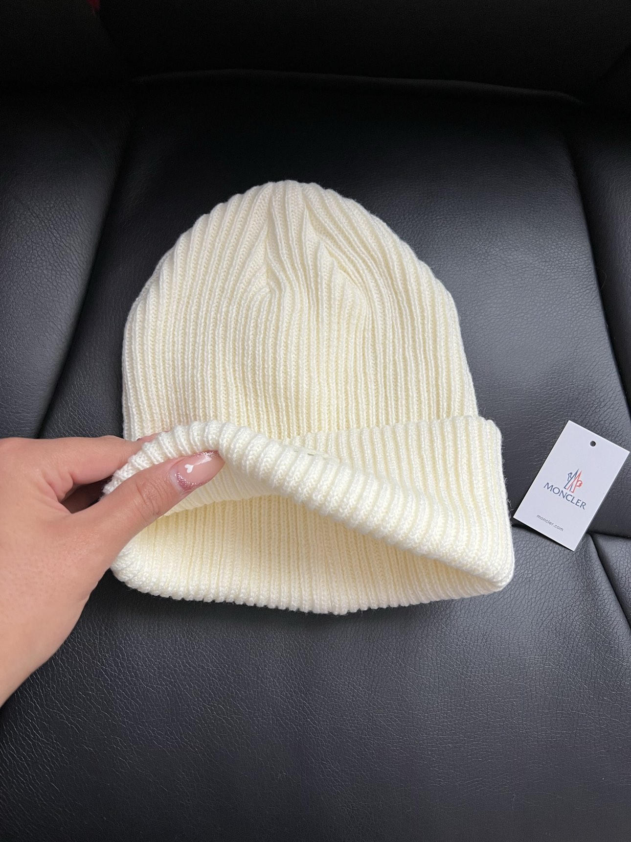 Moncler Off White Beanie image indicator(3)
