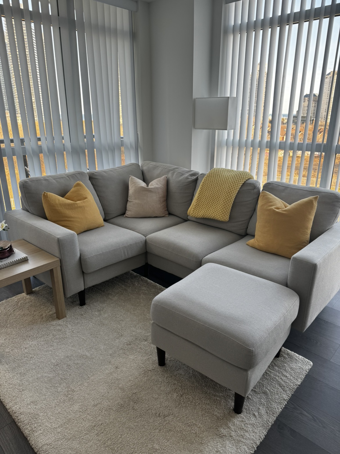 Sectional sofa with ottoman - photo 4