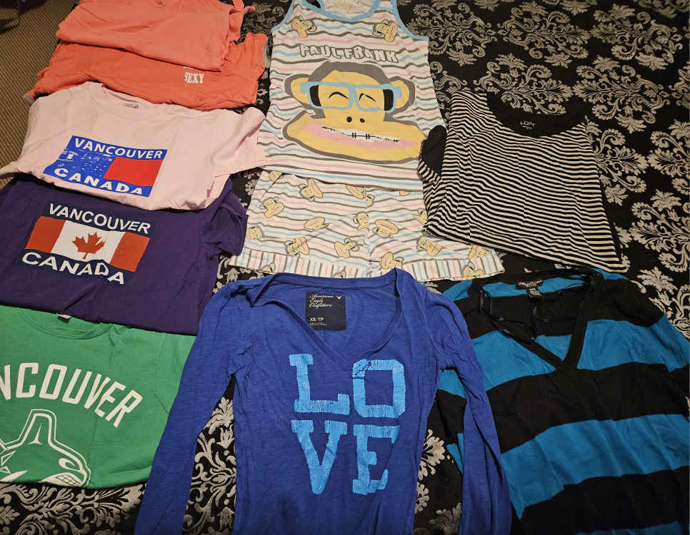 FREE House Clothes for Women and bonnet/ toques