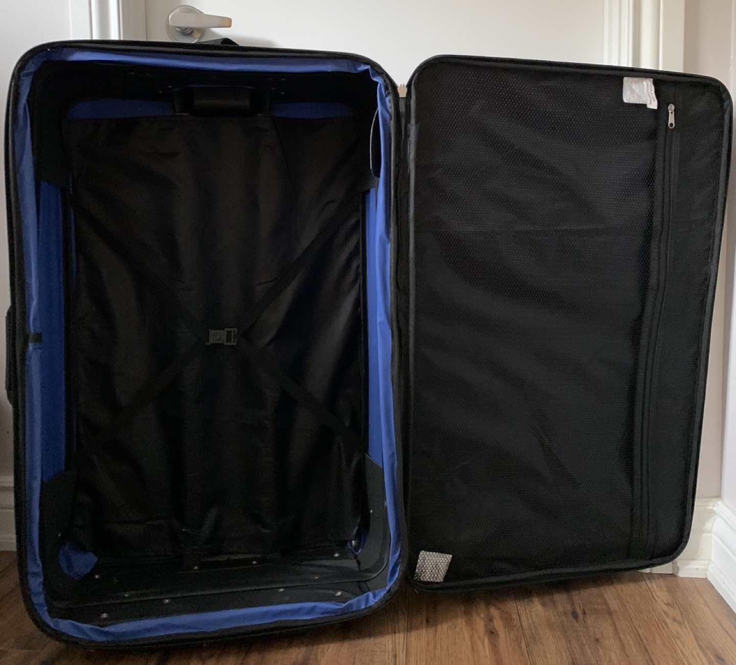 New 3 piece travel luggage/suitcase set - Cambridge by Travelway image indicator(3)