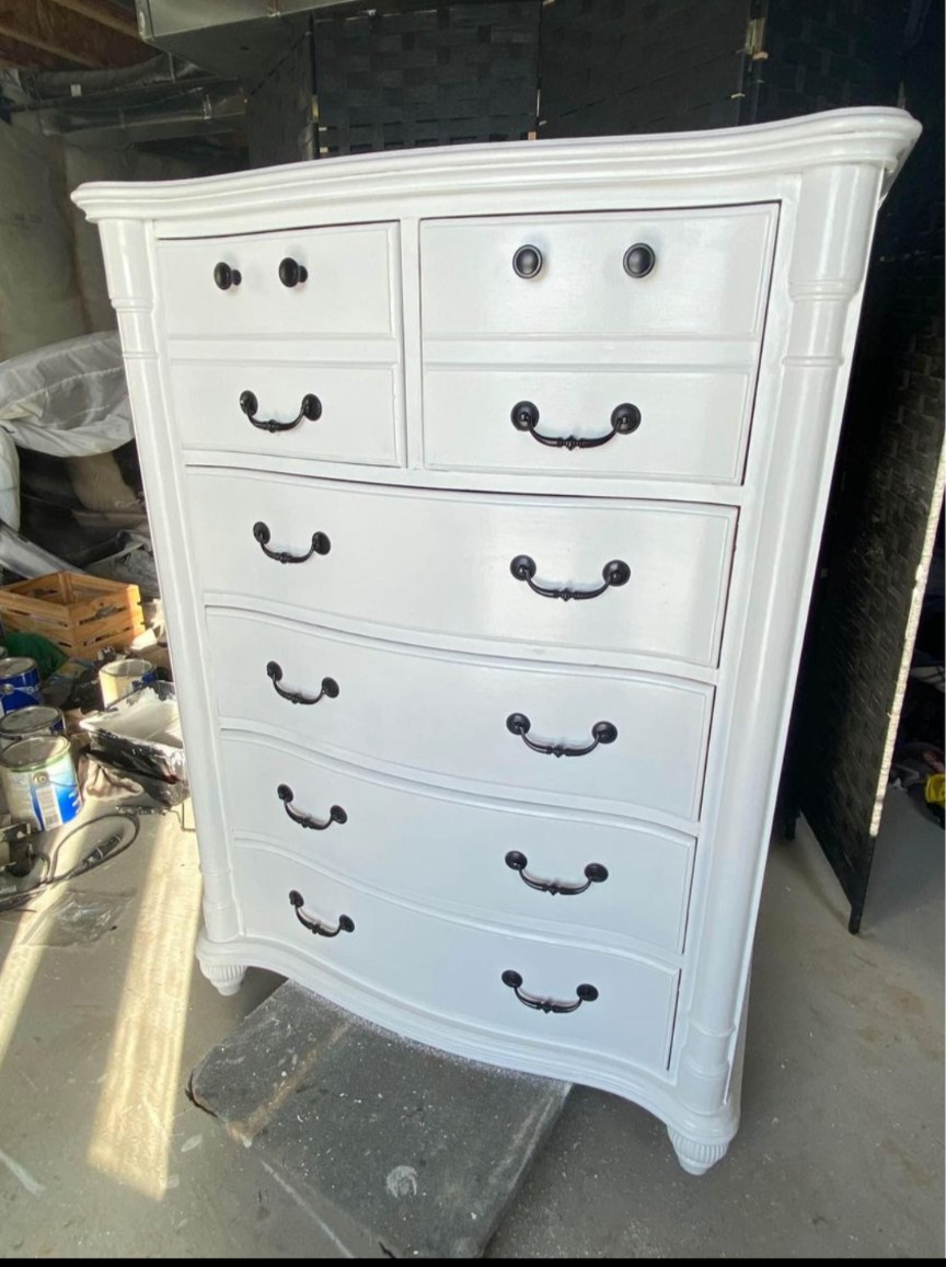 Beautiful Modern Farmhouse White Dresser thumbnail