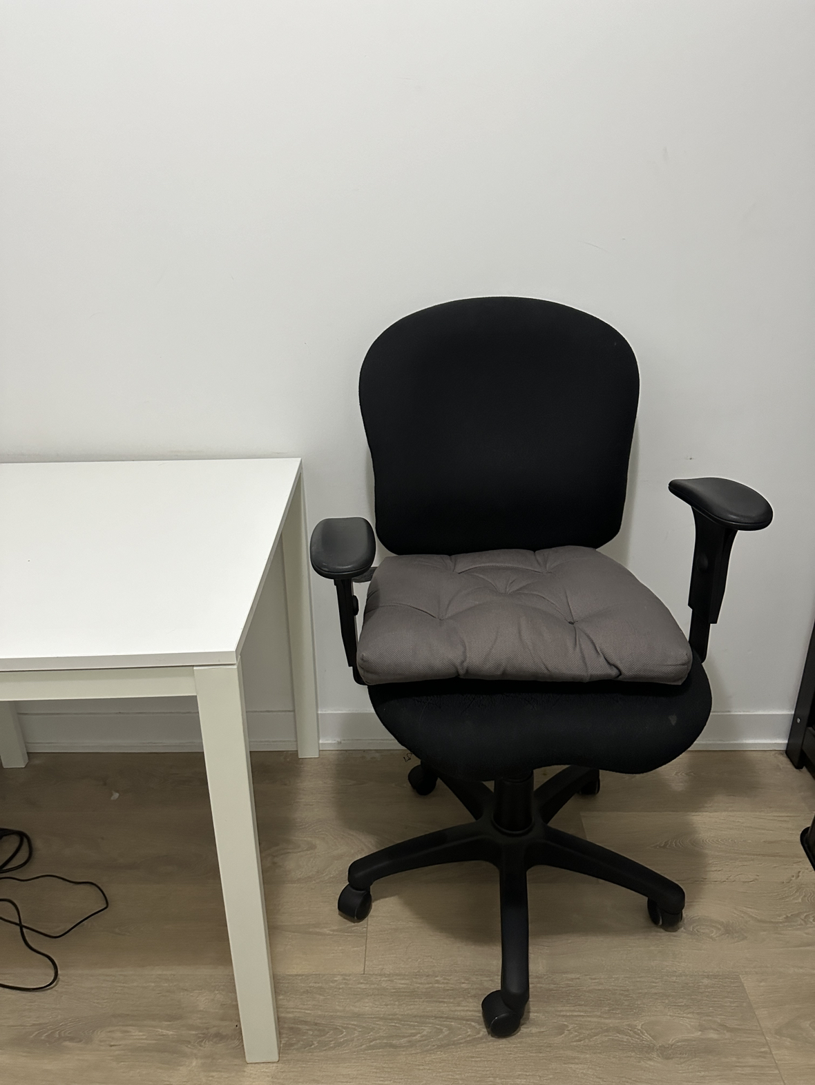 Chair - photo 2