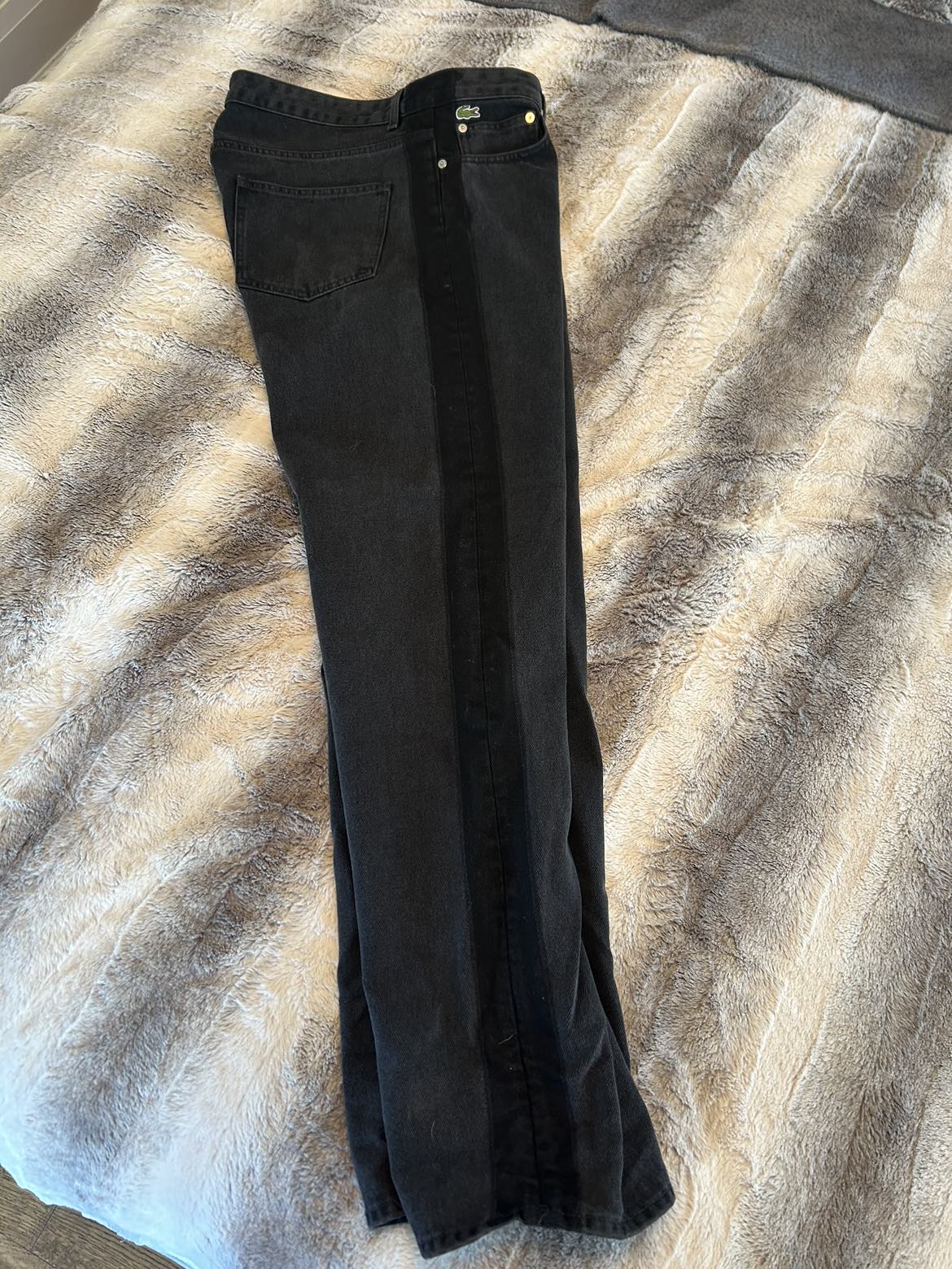 Lacoste men’s jeans image indicator(3)