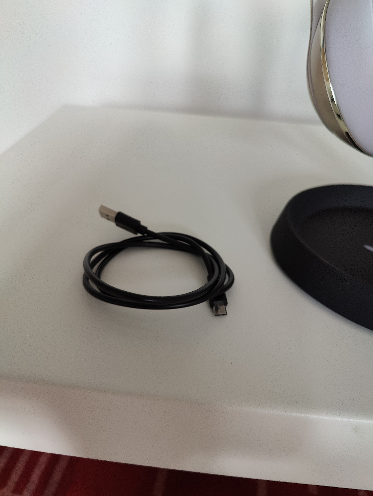 Beats Studio 2 Headphones and Stand - photo 4