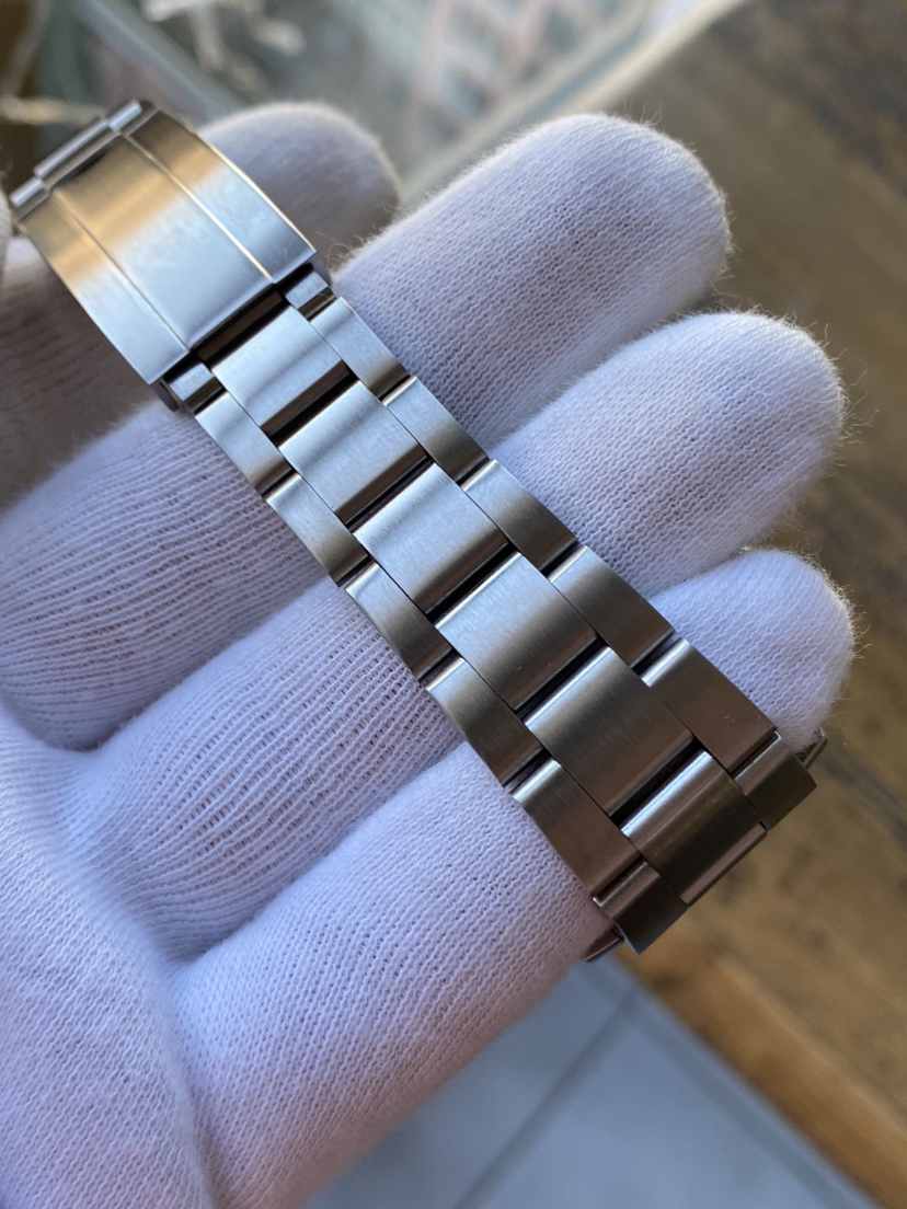 Seiko Custom Mod 40MM NH35a Automatic Dive Watch image indicator(9)