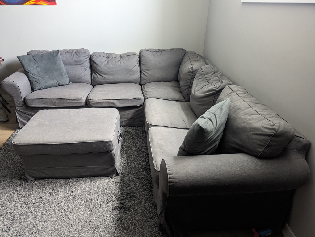Grey sectional couch - photo 2