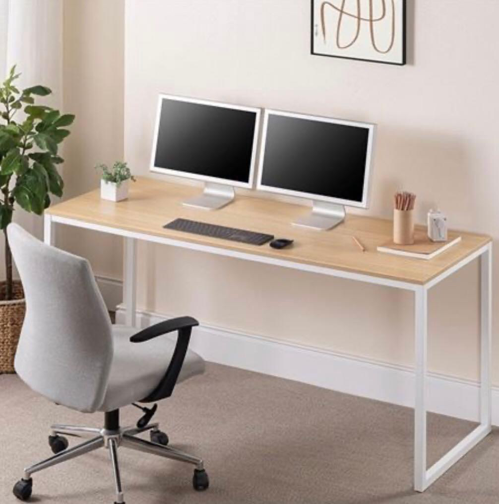 *BNIB*Zinus large studio table looking for trades or cash offers
