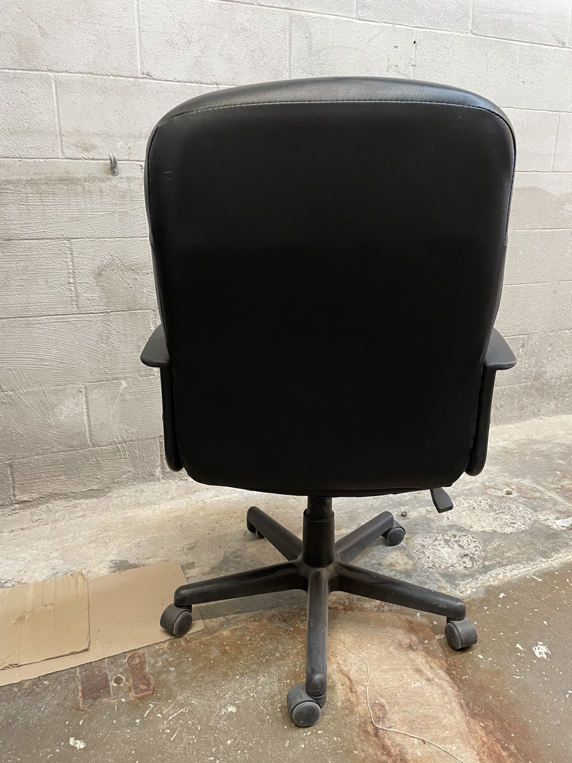 Leather executive office chair - photo 2