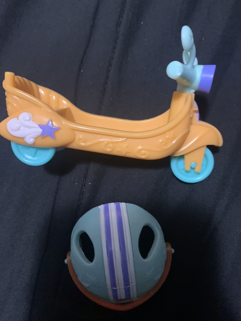 $10 for both MLP Rarity and Daisy scooters (2010) - photo 2