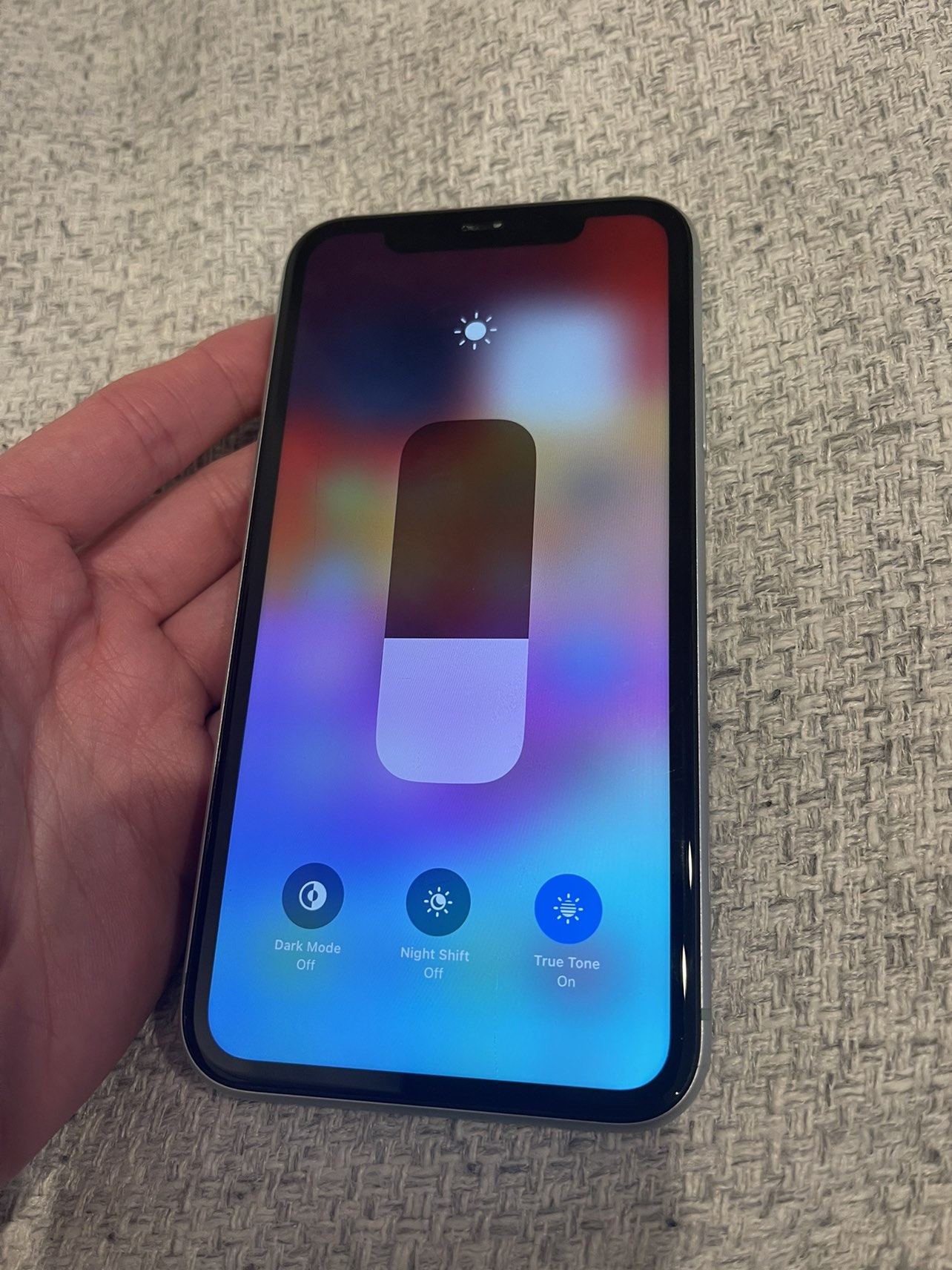 iPhone 11 light green 64gb 72% battery - photo 3
