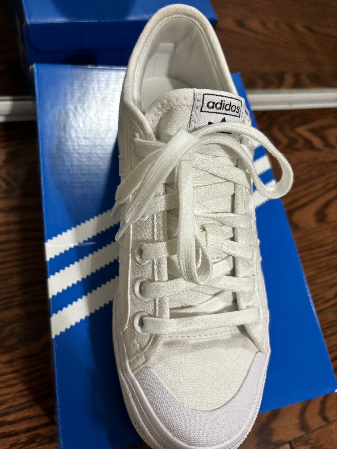 Adidas Women’s Sneakers 👟 with box Size US 7 (new) image indicator(3)