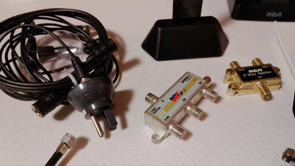 #freecycle Coaxial cables, connectors, and digital antennas - photo 4