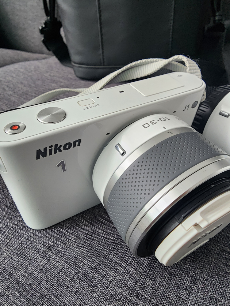 Nikon 1 j1 - photo 3