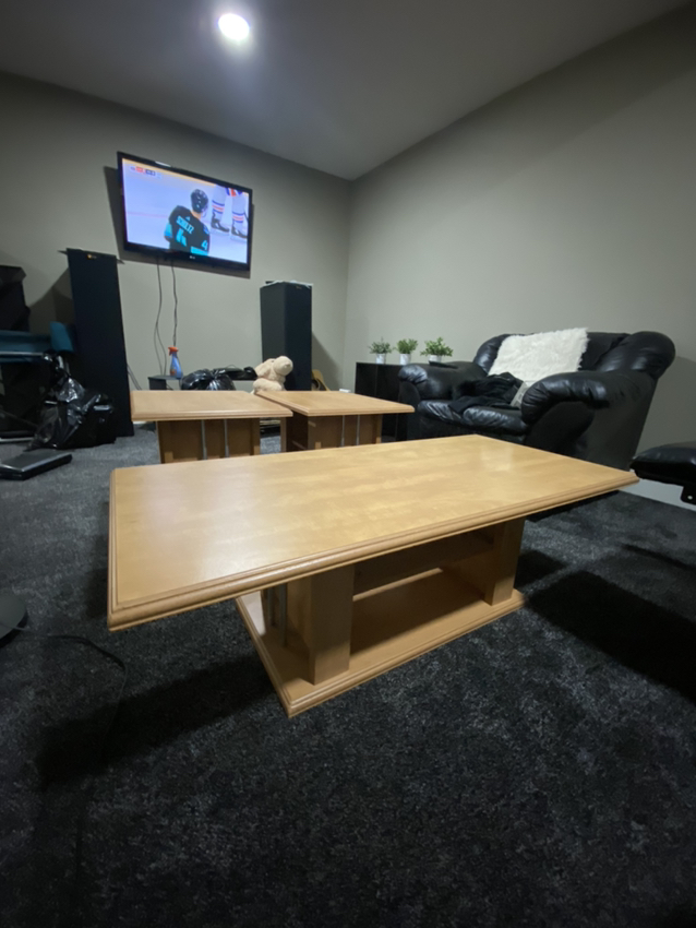 Coffee table & two matching end tables