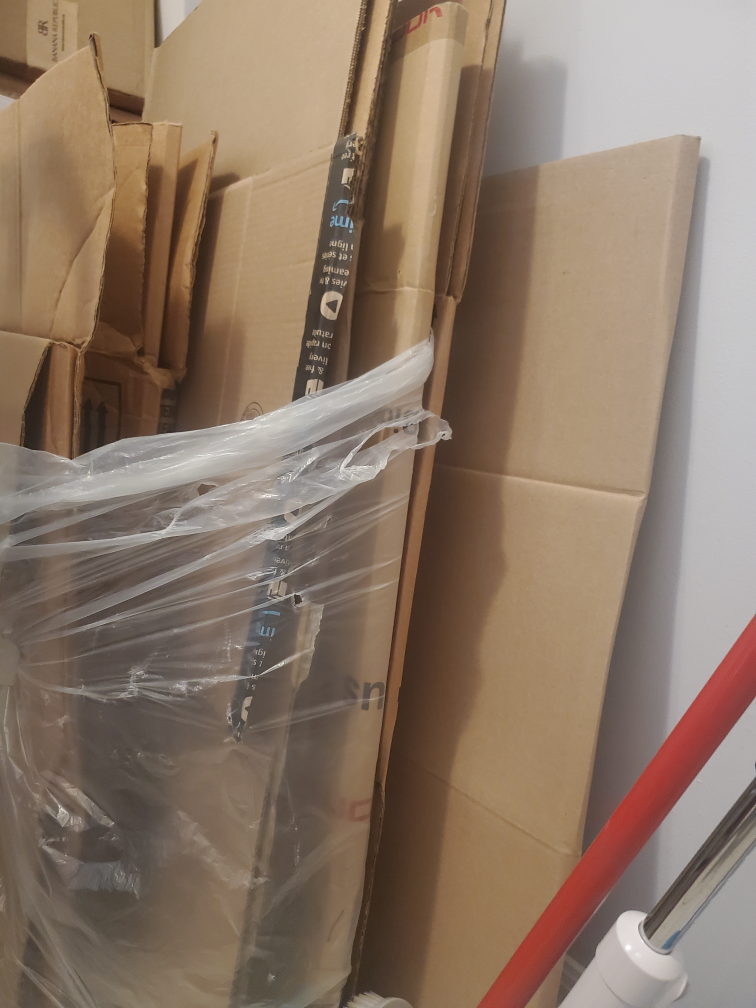 Multiple packing boxes in various sizes