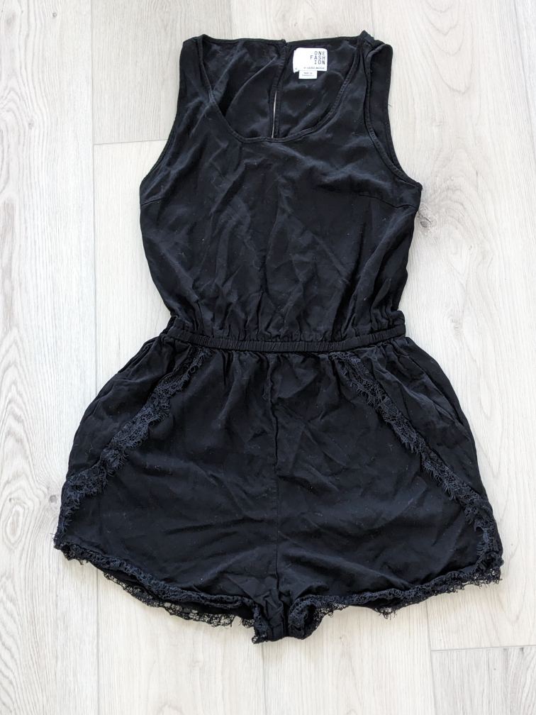 Vero Moda Lace Detail Romper Size XS thumbnail