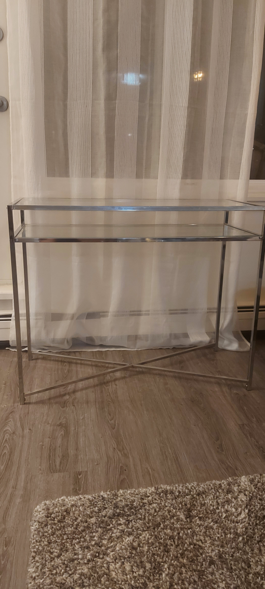 console table - photo 2