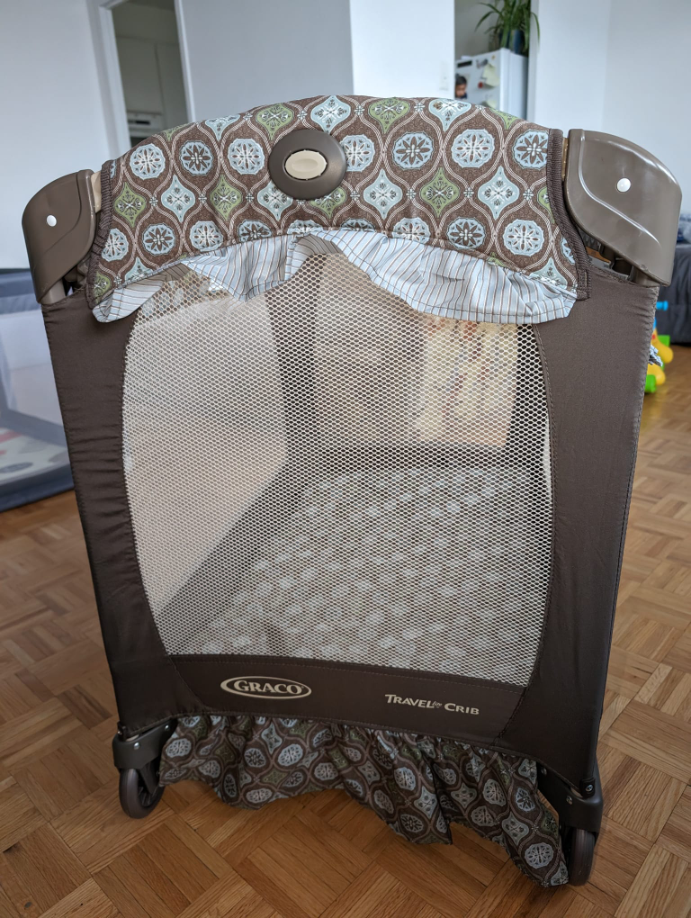 Graco pack and play / travel crib - photo 3