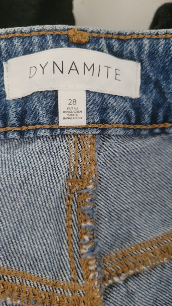 women's denim pants & shorts image indicator(7)
