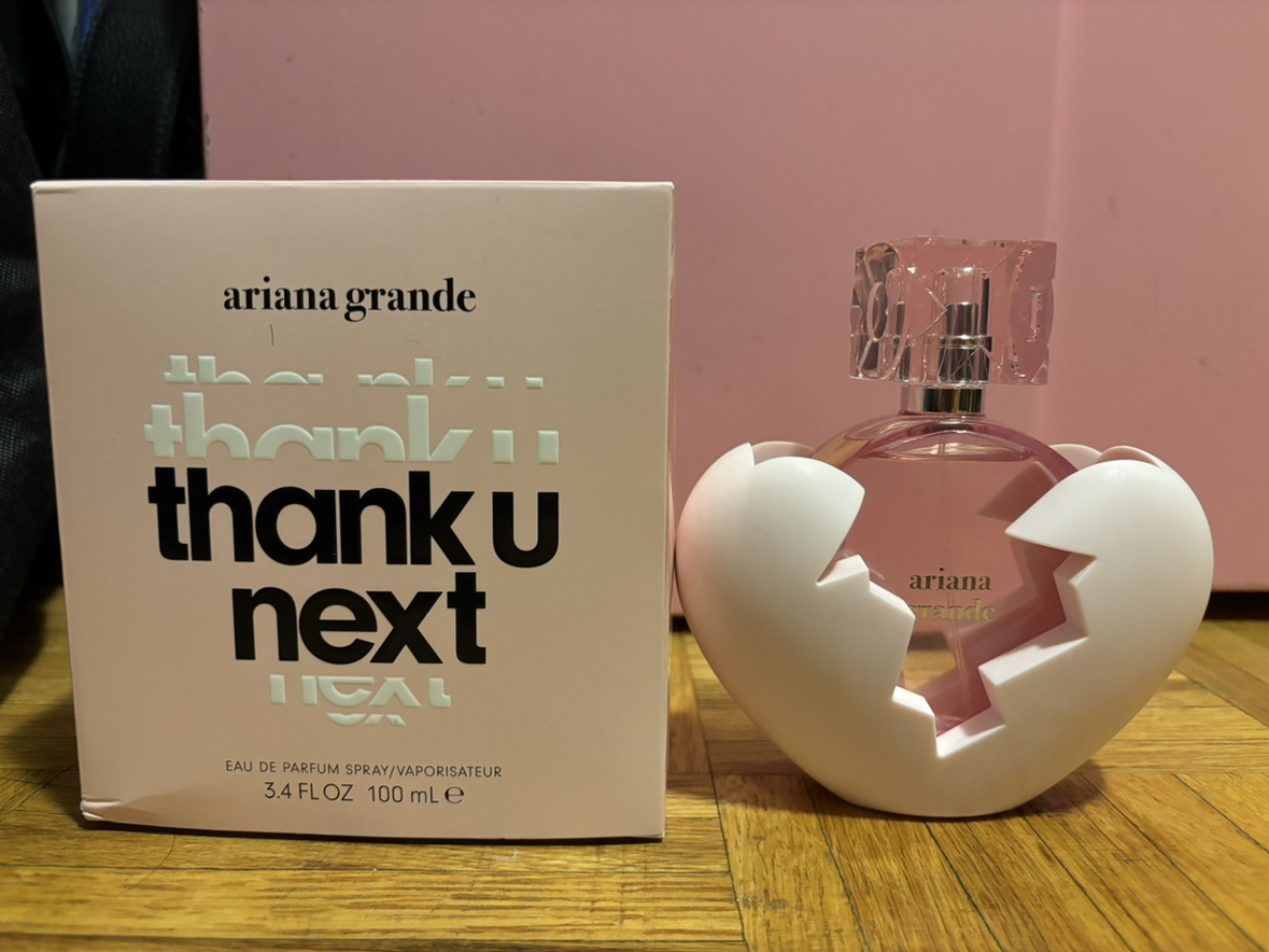 Ariana Grande Thank You Next Eau de Parfum 100ml thumbnail
