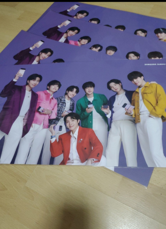 BTS x Samsung NYC Popup Large Poster image indicator(2)