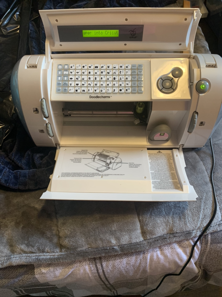 Cricut personal electric cutter image indicator(3)