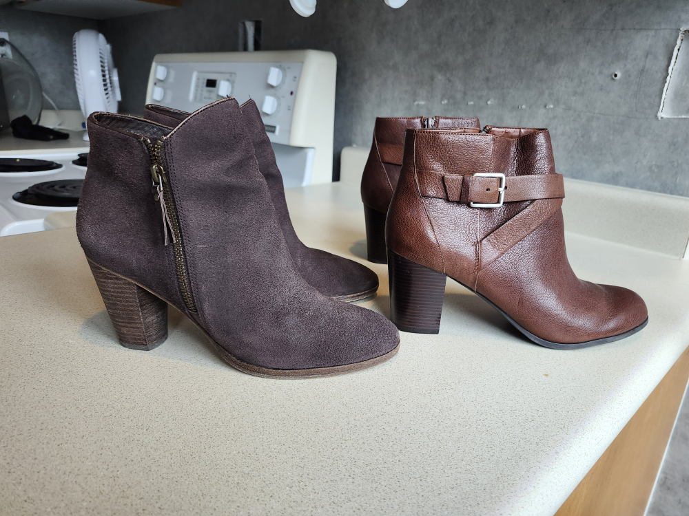 Cole haan boots thumbnail