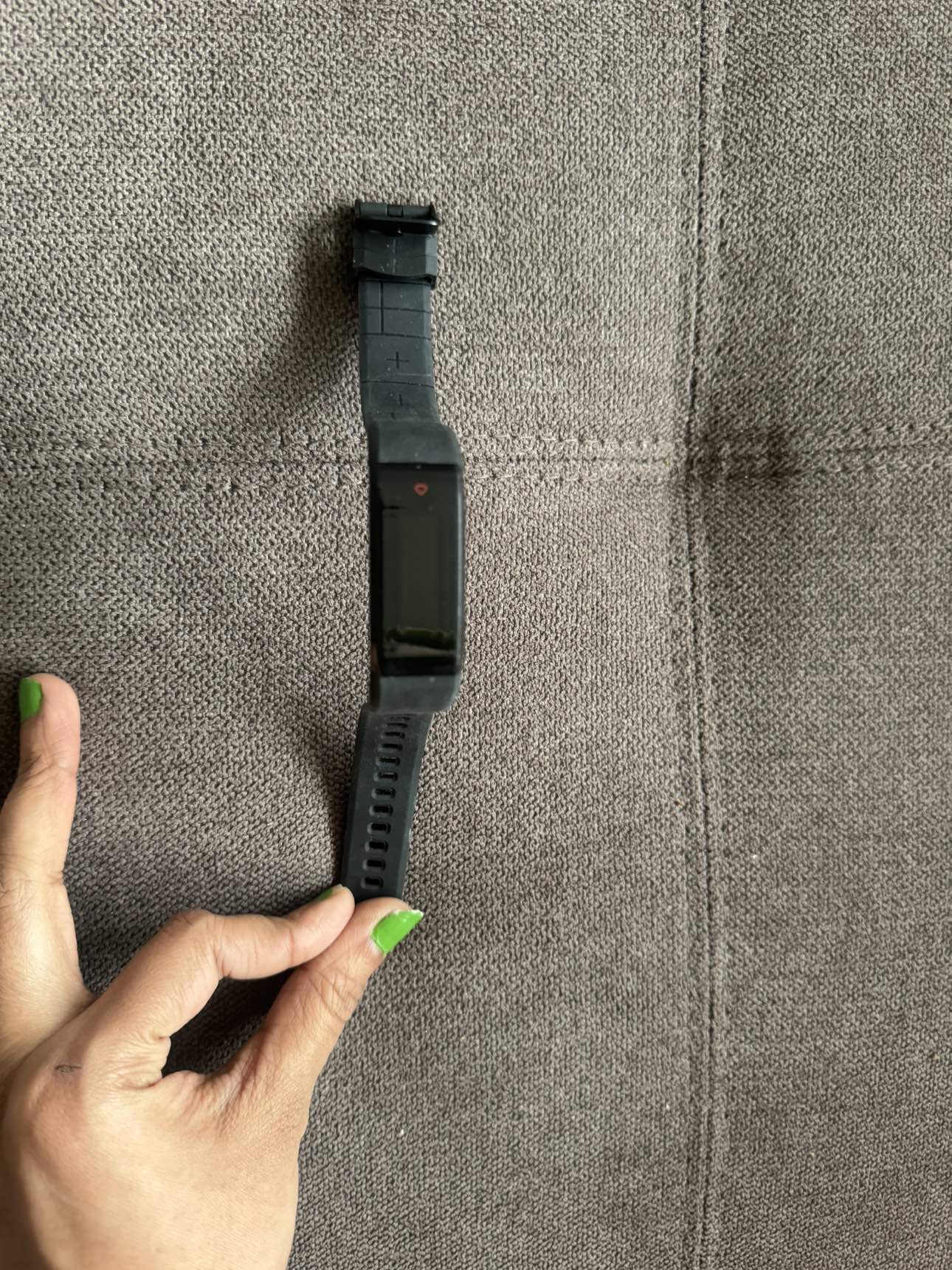 Goqii smart watch new image indicator(3)
