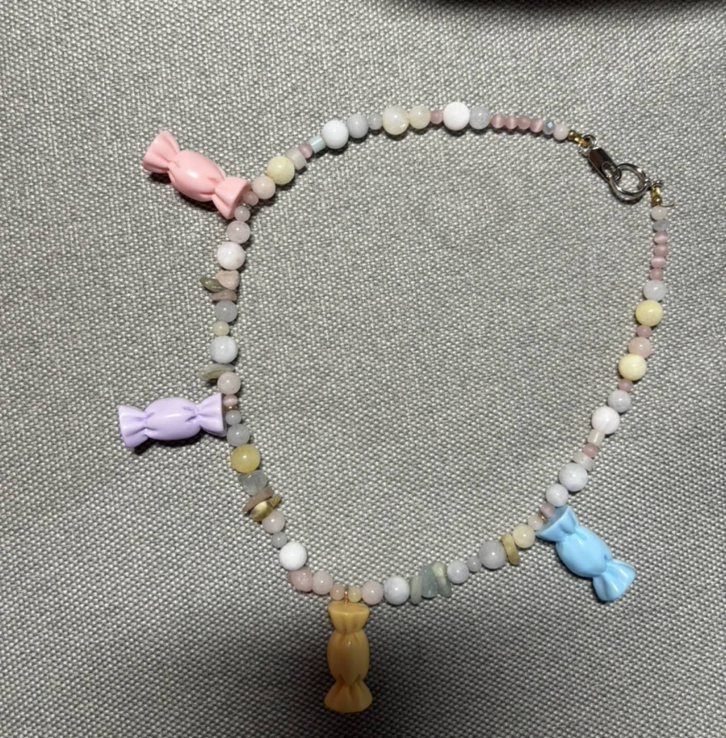 Sweet tooth necklace image indicator(4)