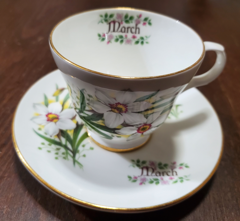 4 Tea Cups: Crown Trent Fine Bone China Englind - photo 2