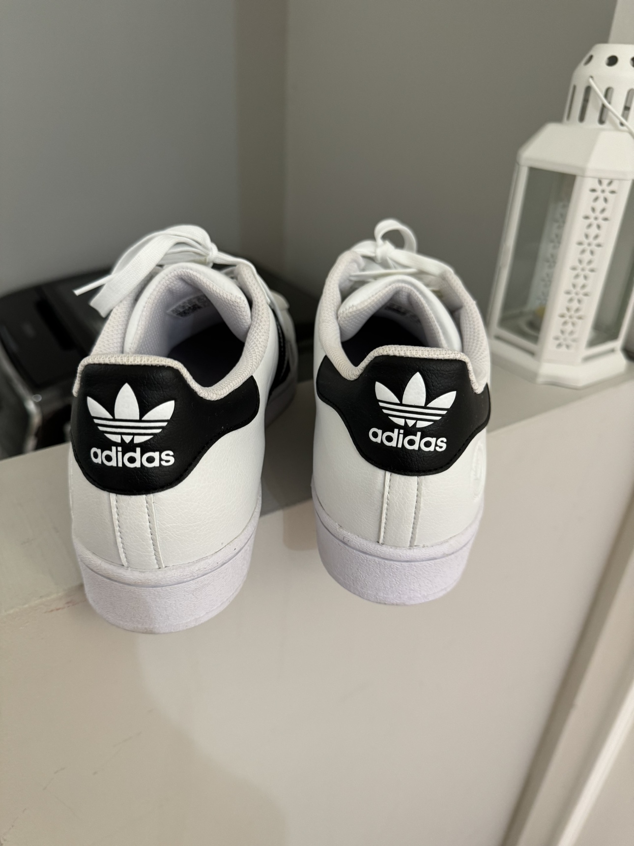 Adidas Superstar size 11 image indicator(7)