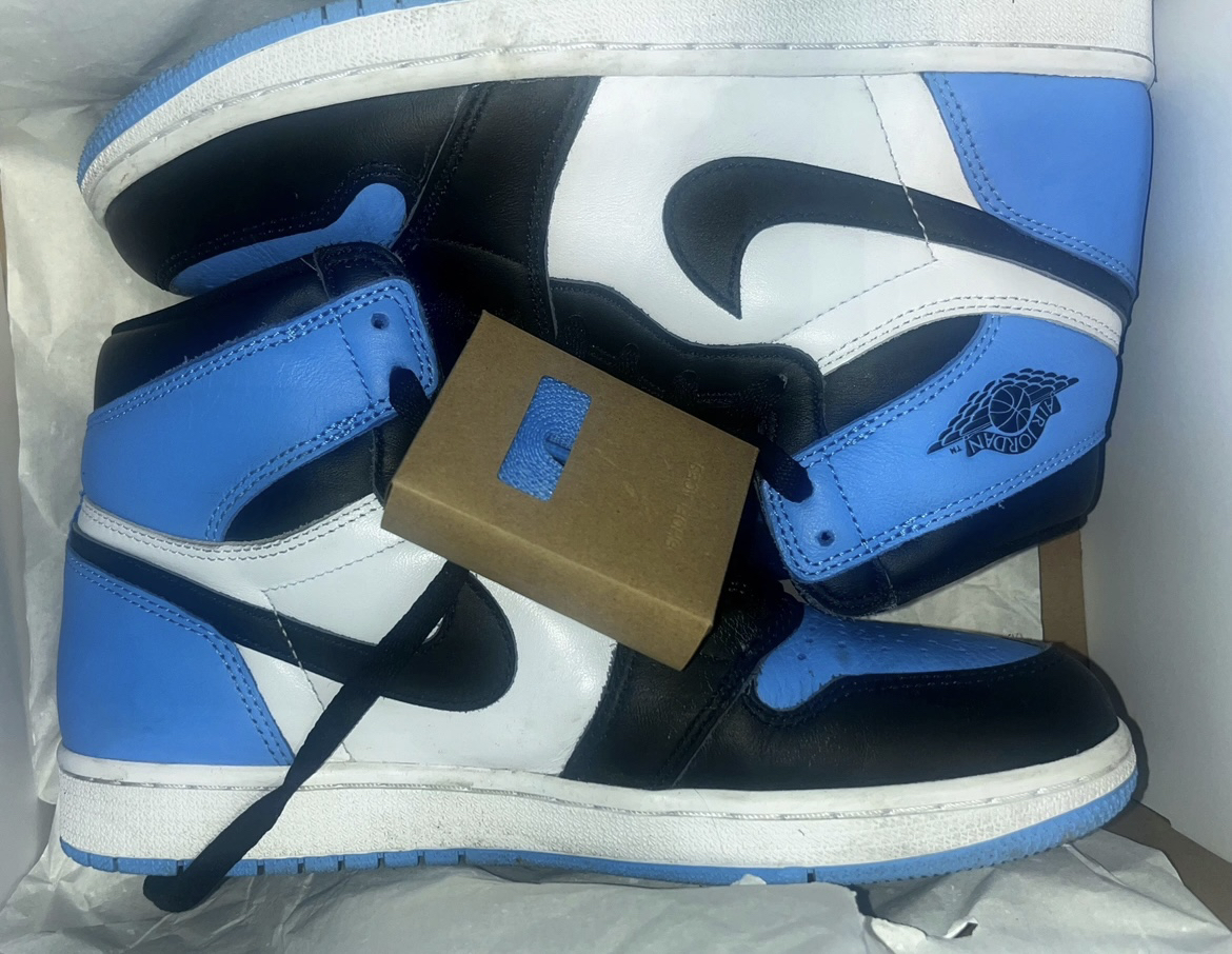 (8.5M/10W) Jordan 1 UNC Toe