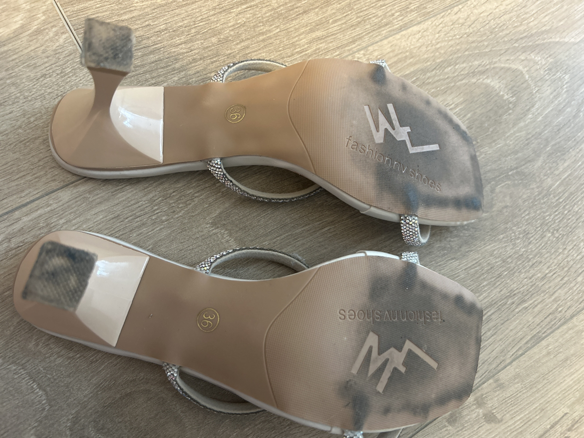 White open toes sandals - photo 5