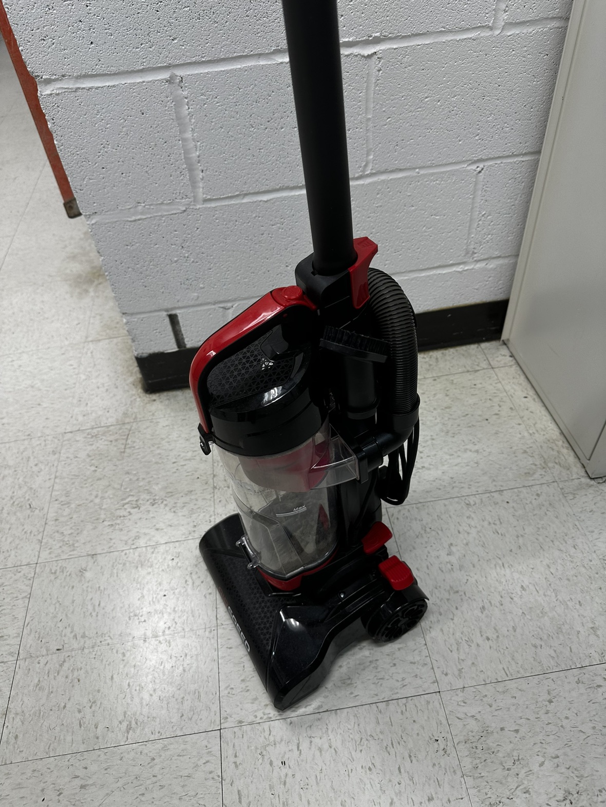 Vacuum - photo 3
