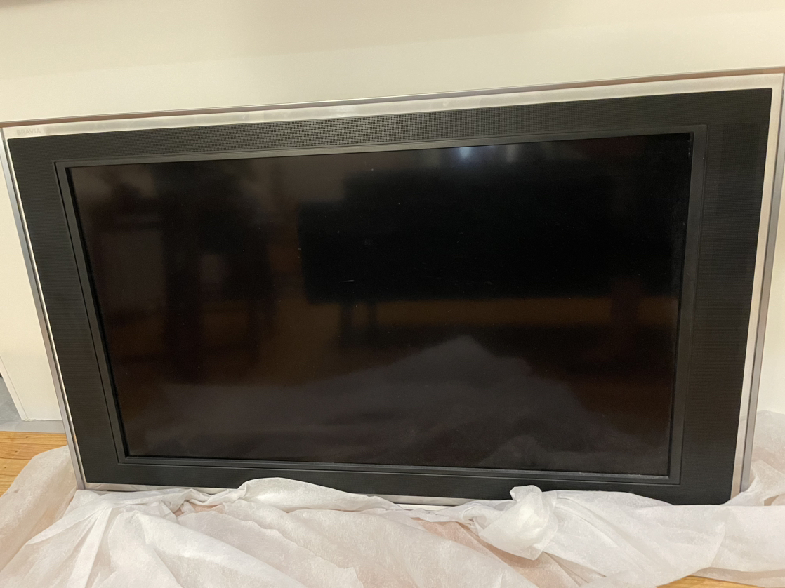 TV - Sony KDL-40XBR4 40" BRAVIA® XBR® 1080p LCD HDTV with 120Hz