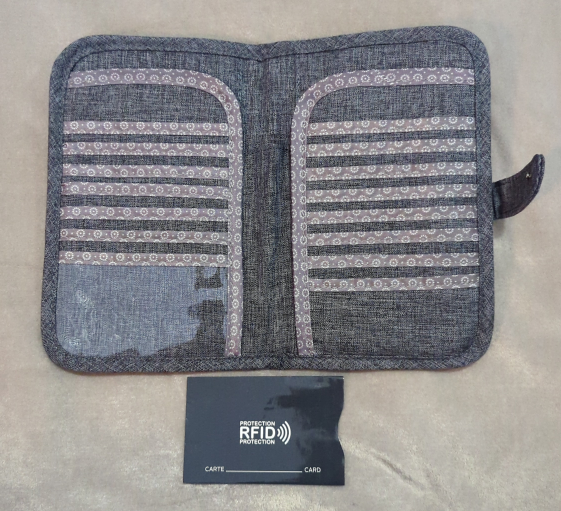 lug passport holder - good for 1-2 passport - photo 2