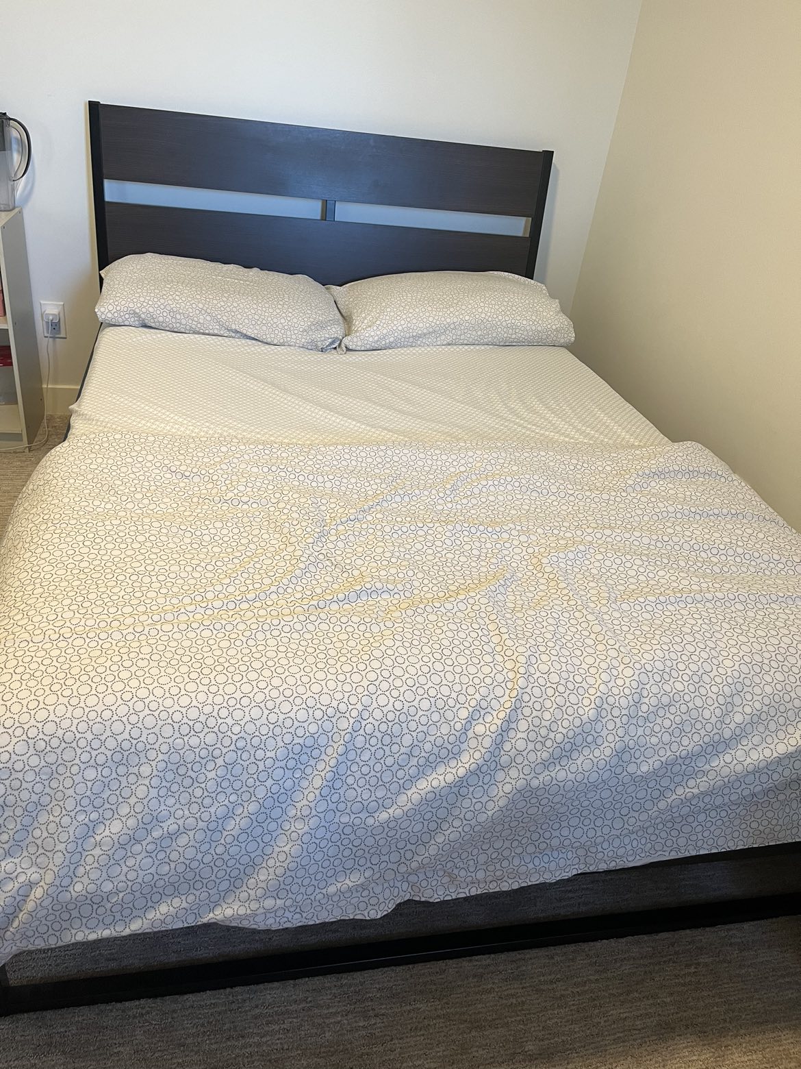 Bed-frame, Memory foam Mattress & night stand - photo 2