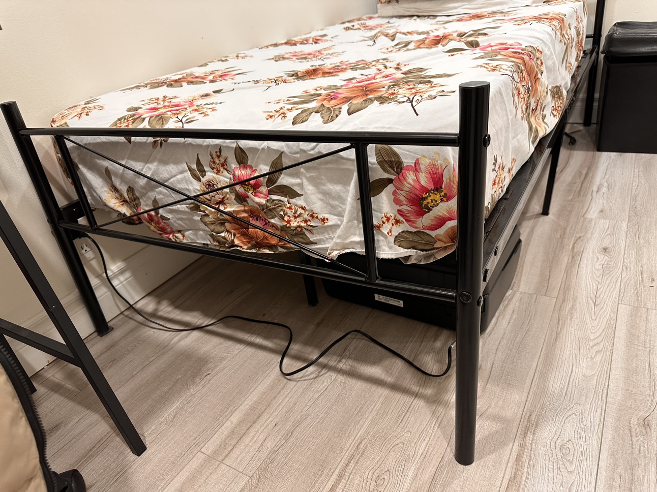 Twin bed frame image indicator(2)