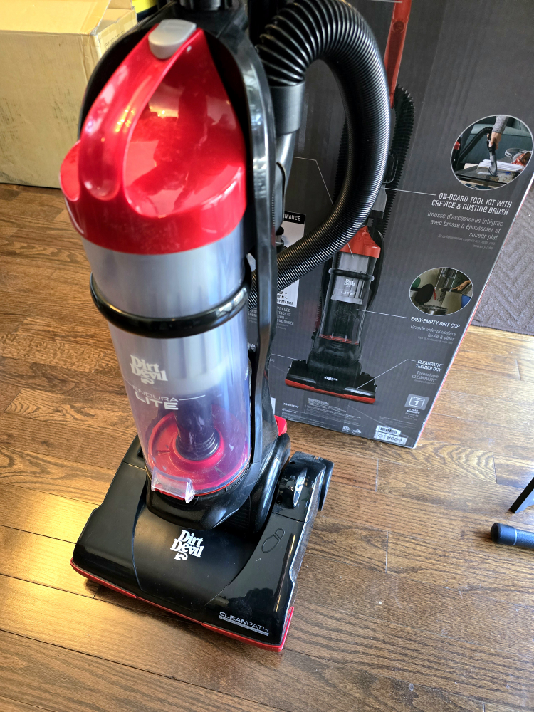 Dirt Devil Endura Lite Bagless Vacuum Cleaner, Lightweight,Red 🥕 image indicator(3)