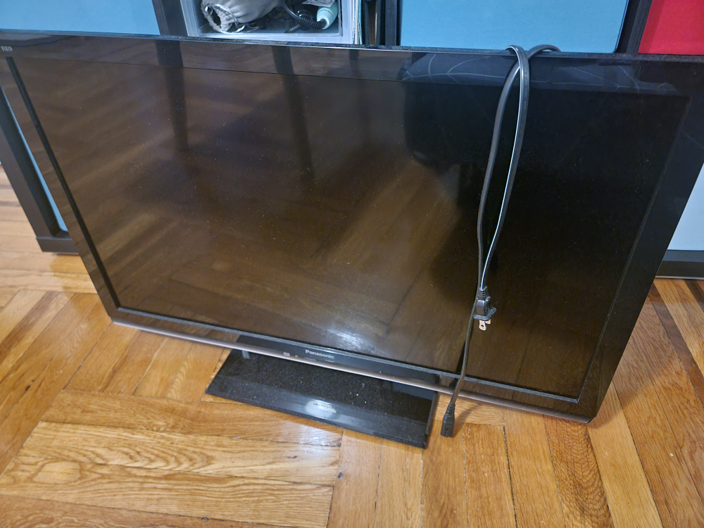 Panasonic TC-L32X5 32" 1080p LED LCD Television