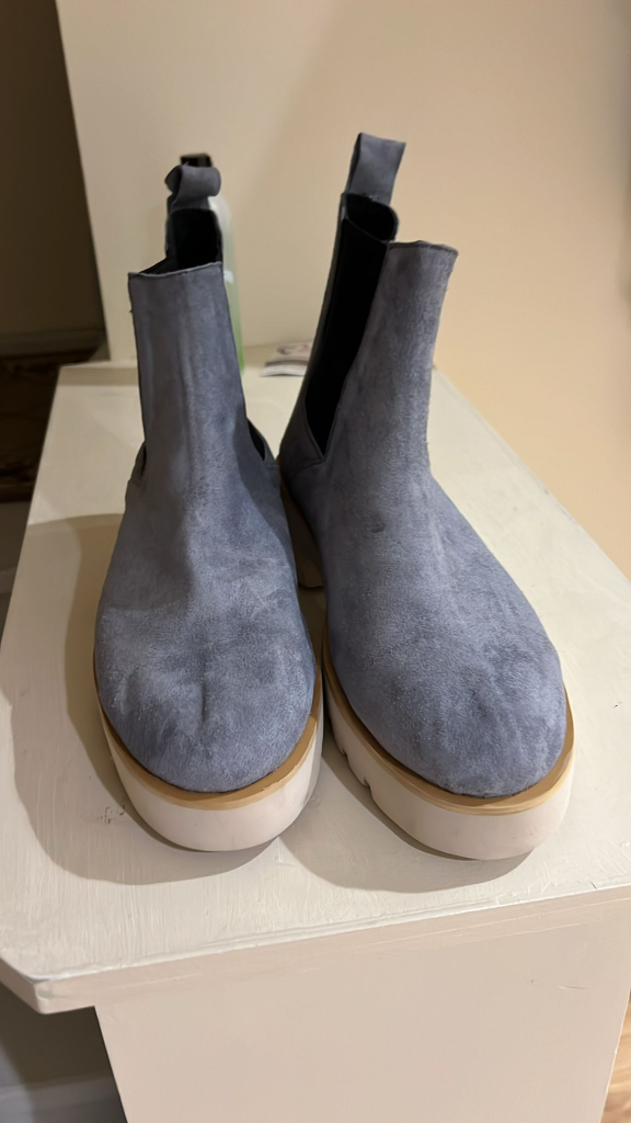 Men's Chelsea boots thumbnail