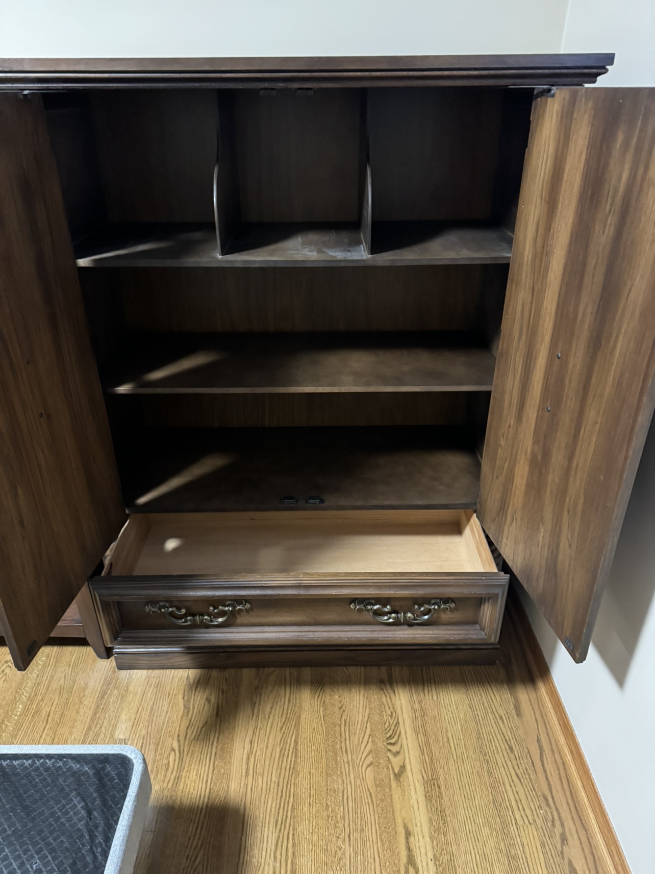 5 piece vintage queen bedroom set - photo 3