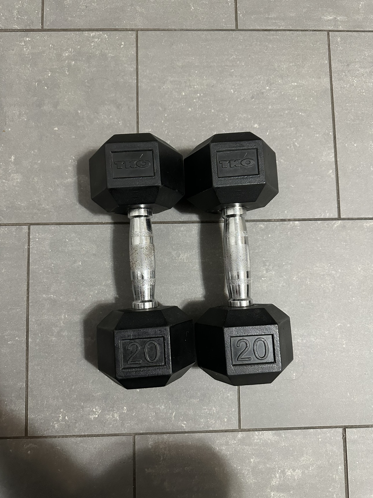 RUBBER HEX DUMBBELL SET X 2 20LB thumbnail