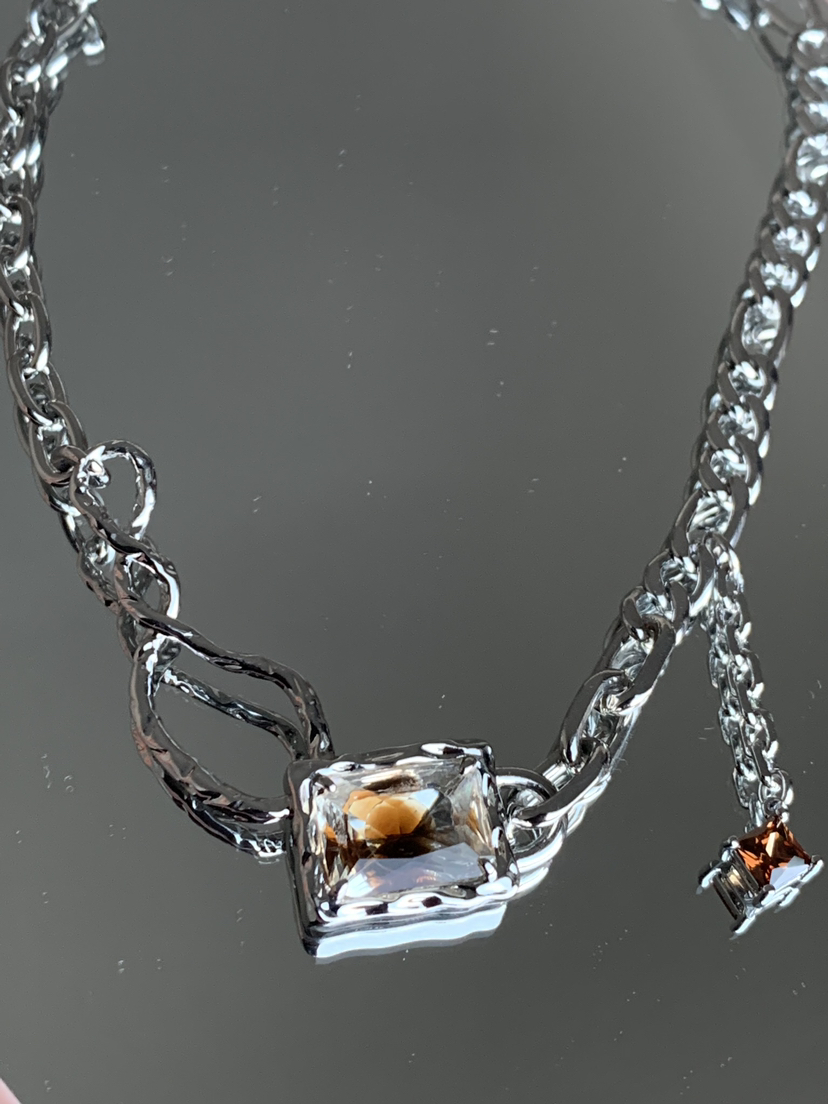 🤍⛓️Asymmetric Necklace🤎💎