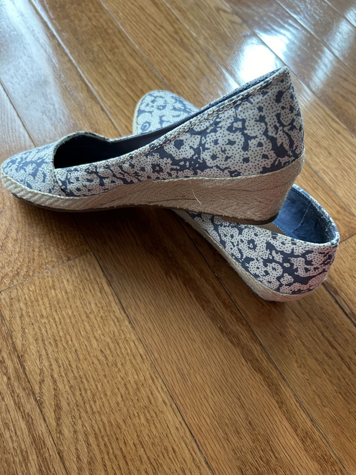 Women's Lucky Brand Tomlinn Wedge Espadrille Shoes Size 7.5 image indicator(2)