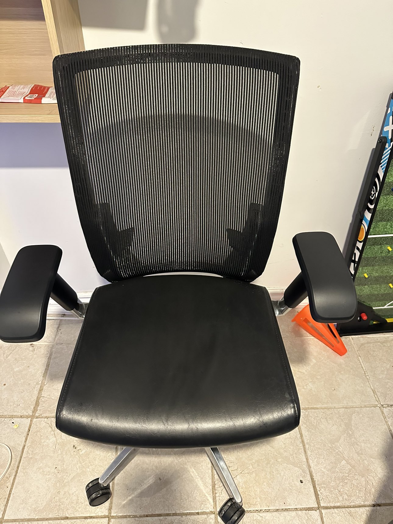 Ergonomic gaming/office chair