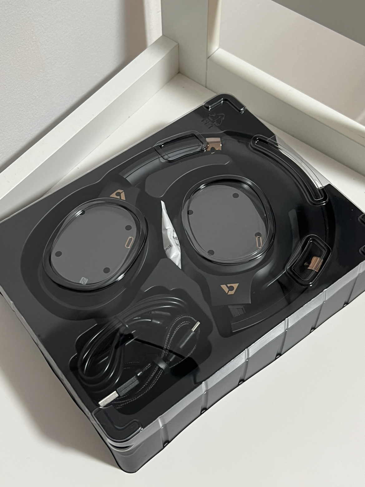 Wireless Noise Cancelling Headphones - photo 4