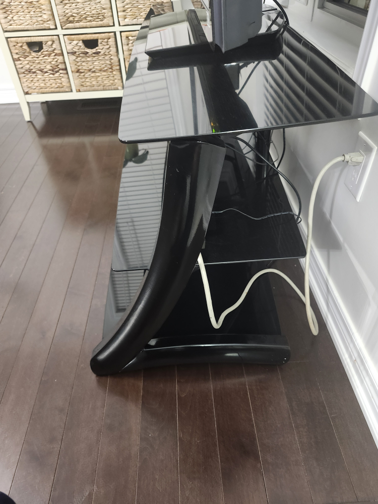 TV stand and ceiling light - photo 2