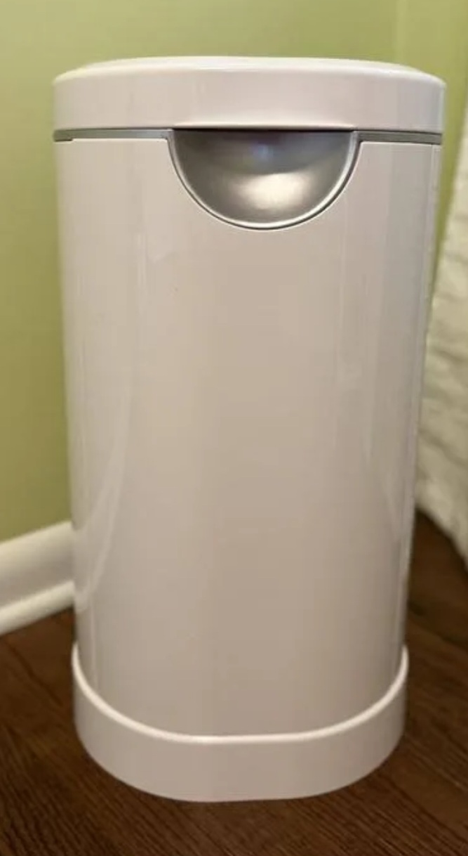 Munchkin diaper pale