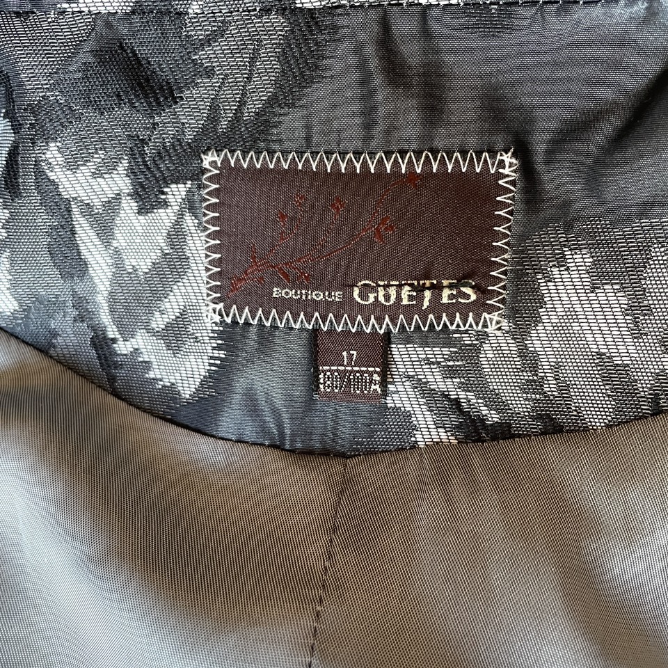 Thigh length Coat with 3/4 sleeves image indicator(6)